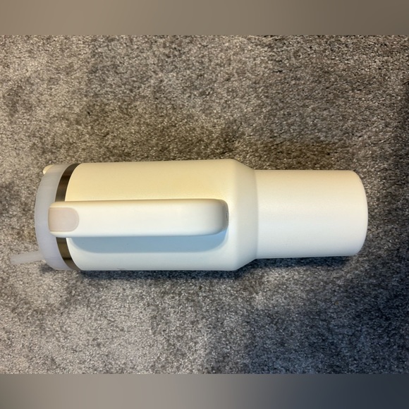 40 ounce Stanley - Picture 3 of 6